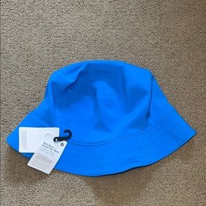 NWT Lululemon reversible Bright Blue Bucket Hat